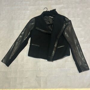 Vince Jacket with Leather sleeves